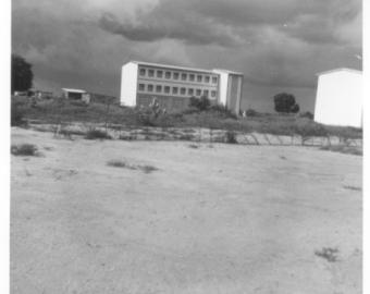 Foto del edificio en 1964
